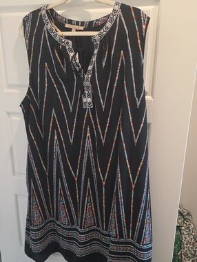 Sleeveless Black Patterned Tunic Dress